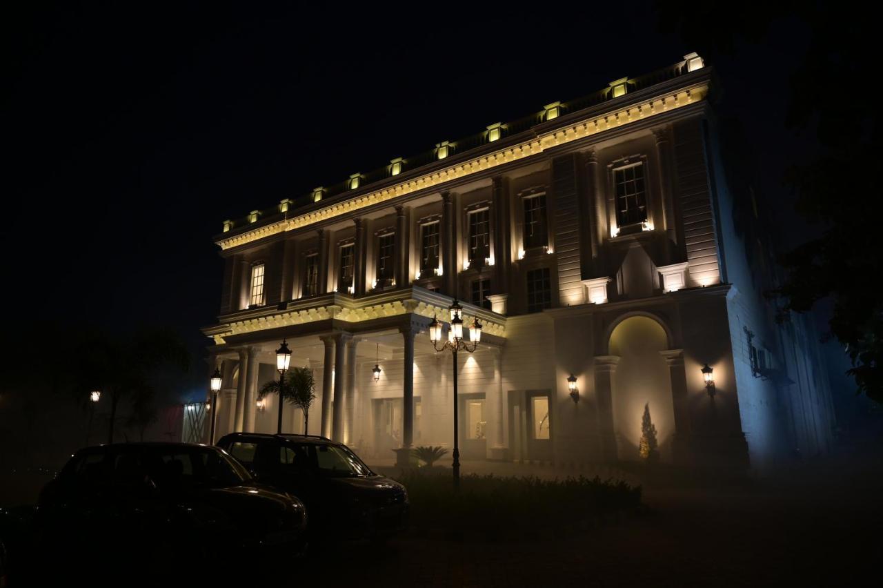 Hotel Abha Grand Alīgarh Exteriör bild