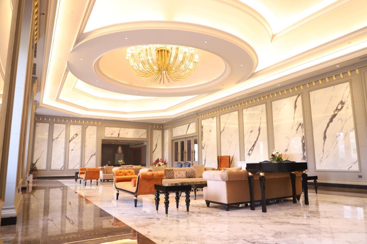 Hotel Abha Grand Alīgarh Exteriör bild